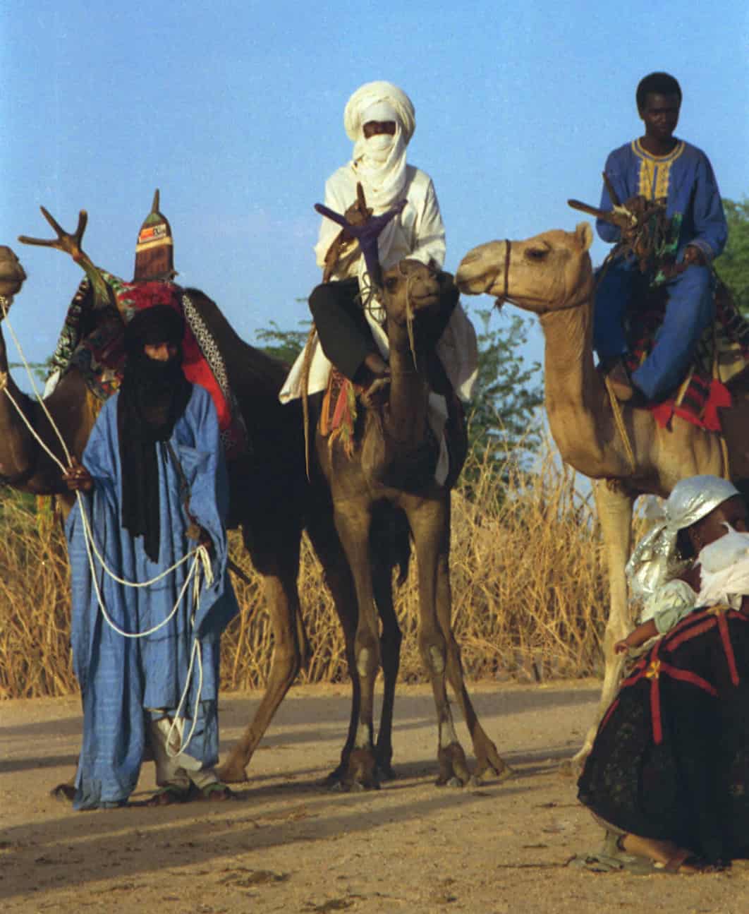 Tuareg nel deserto del Sahara - Viaggio in baule
