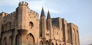Il Palazzo dei Papi ad Avignone