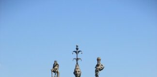 La statua Imperia sul lago di Costanza