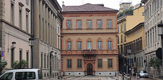 Casa Manzoni Milano (la facciata verso piazza Belgioioso), via Gerolamo Morone, 1