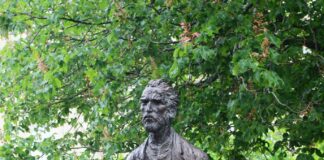 La statua di Van Gogh a Saint Remy in Francia