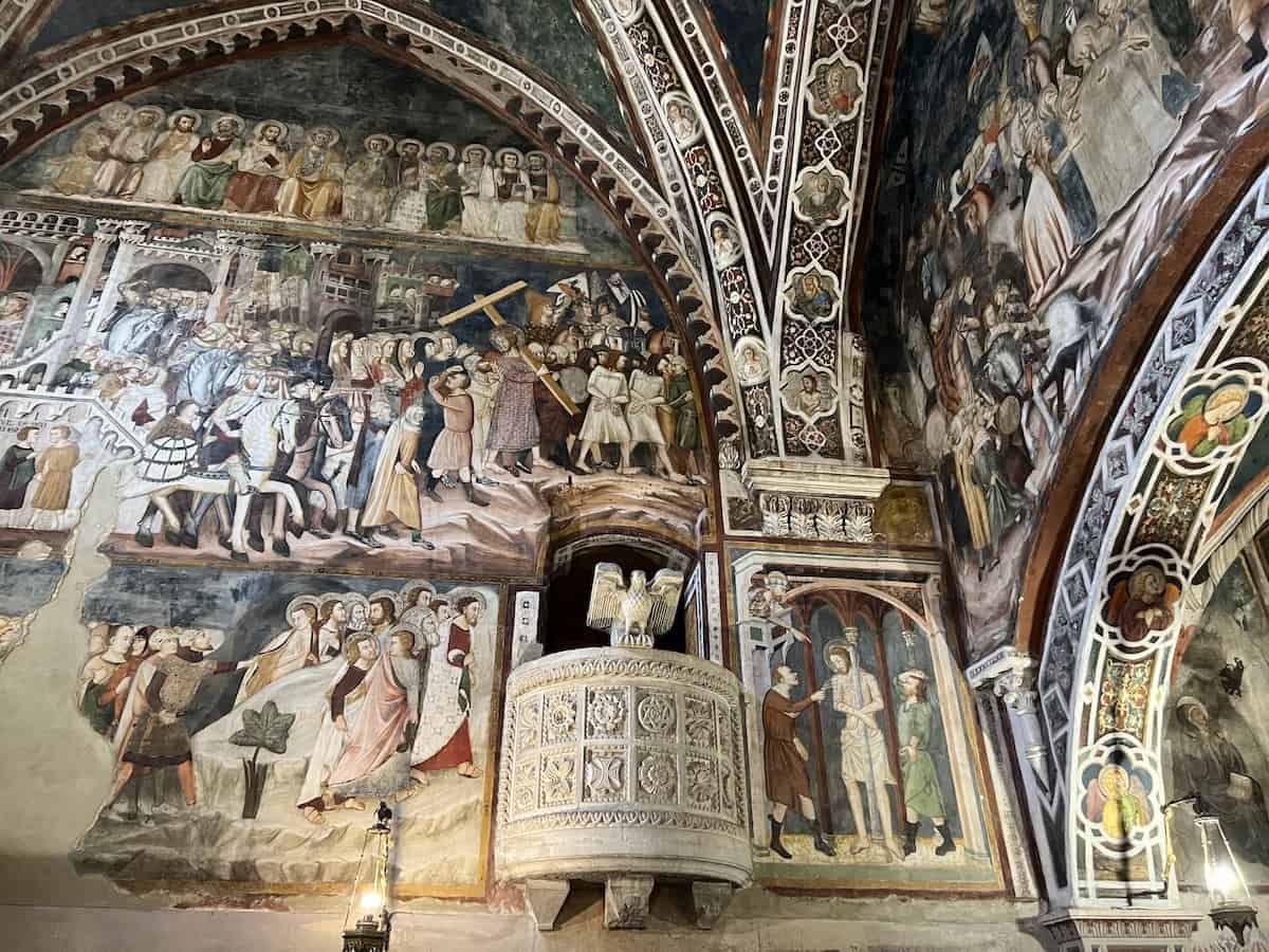 Gli affreschi all'interno della chiesa del Sacro Speco a Subiaco